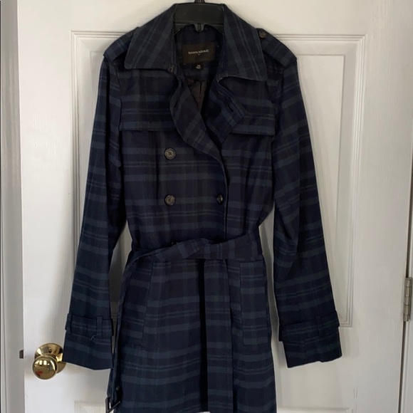 Banana Republic Jackets & Blazers - Banana Republic plaid trench coat